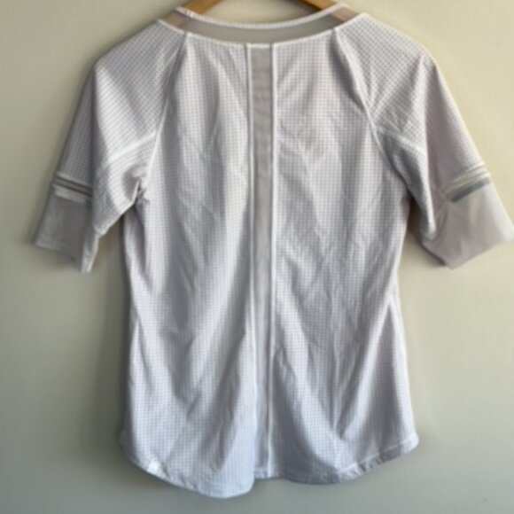 Lululemon Var-City Tee White Mesh Reflective Size 6 Retail $68 - Picture 6 of 6